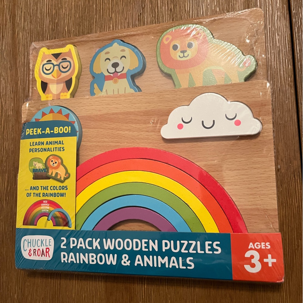 Chuckle and roar wood puzzle